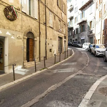 Appartamento Elegant Flat In The Centre With Two