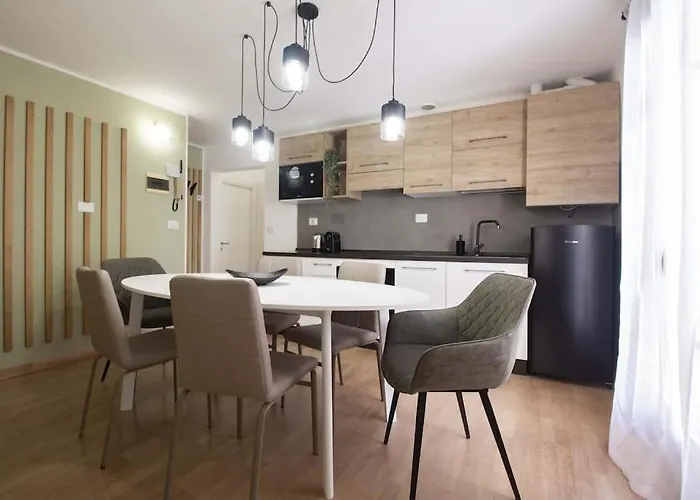 Elegant Flat In The Centre With Two *