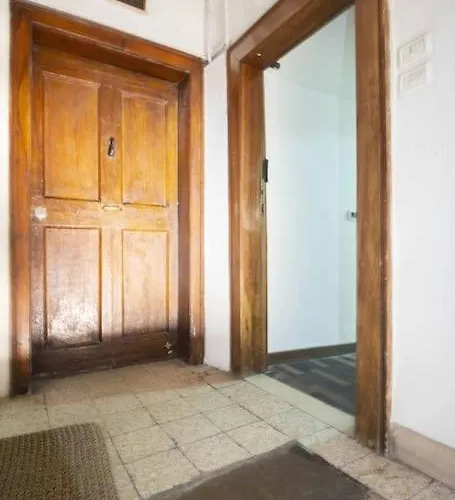 Elegant Flat In The Centre With Two Apartamento